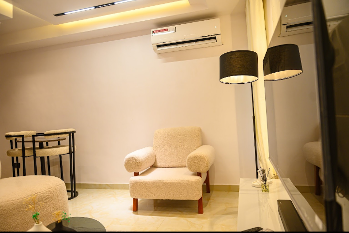 cheznouschezvouslagos apartment