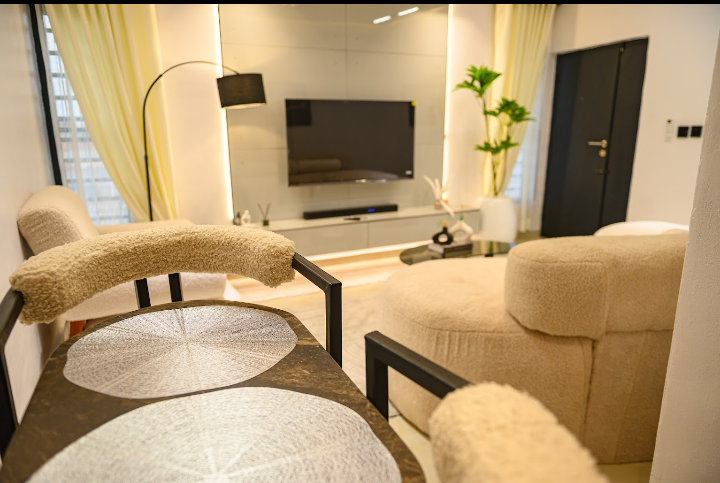 cheznouschezvouslagos apartment